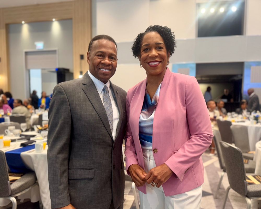 Lt. Governor Stratton and Illinois native and National Bar Association President Wiley Adams smile for a photo.