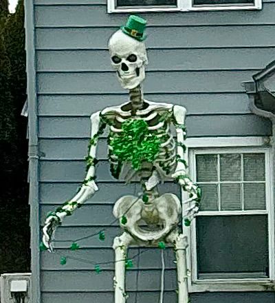 Skeleton as leprechaun