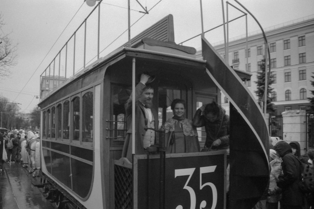 In Moscow, 16.04.2016, celebrated the 117th birthday of the tram. A column of vintage cars parade proceeded from Shabolovka to the Chistye Prudy, where he hosts the exhibition of rarities. On display were the 15 tram cars from different eras, including horse-drawn competition of the XIX century.

Camera: Canon EOS 55 + Lens: Canon Zoom Lens EF 70-210mm
Film: Kodak Professional TRI-X 400 FILM (expiry date is not known, but certainly more than 10 years)
Photo taken: 16/04/2016
Scanner: Epson Stylus Photo RX500