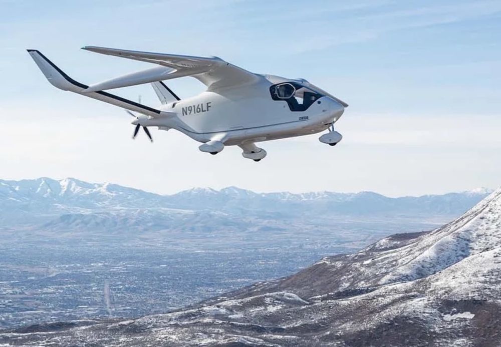 According to Beta Technology officials, the ALIA can fly 250 nautical miles on a single charge. He told reporters from Reuters that it cost just $8 to power the 45-minute flight.