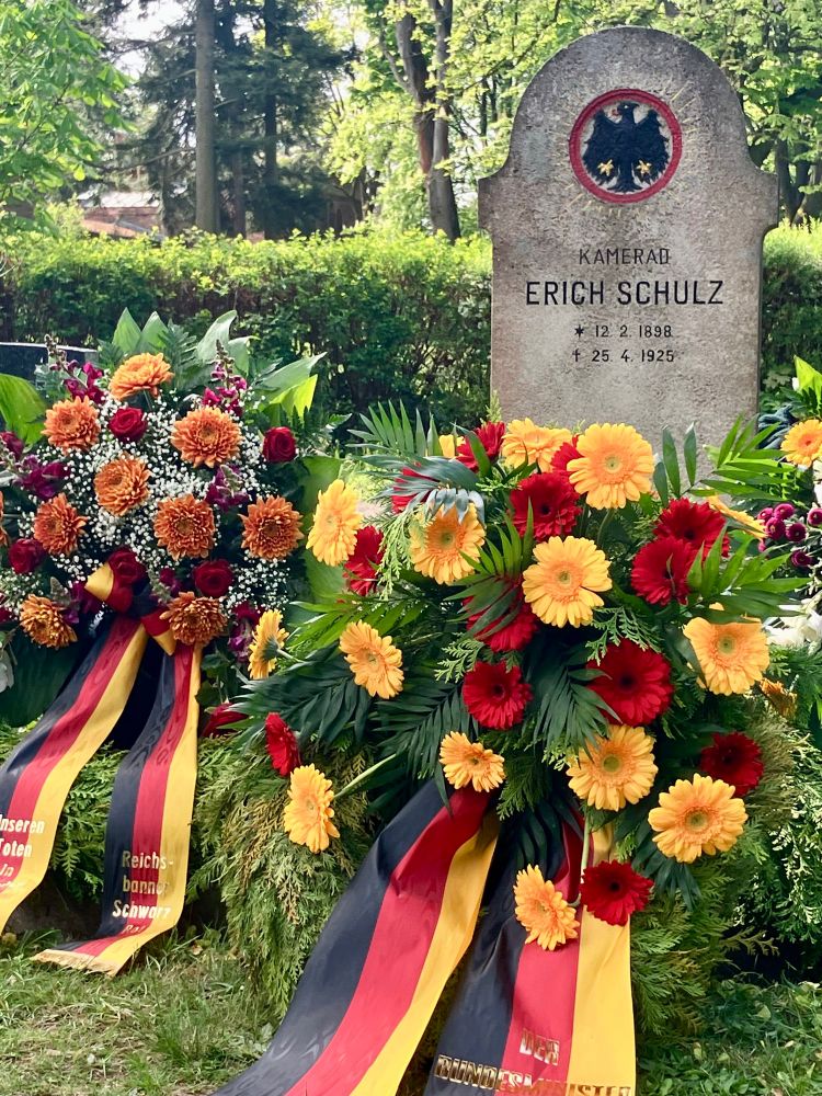 Grab Erich Schulz, Friedhof Columbiadamm, Berlin