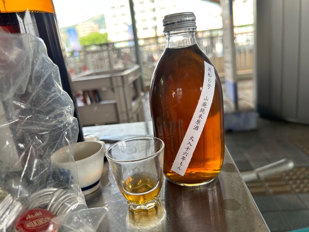 「美冨久」渡船16年熟成
色が濃い紅茶のよう