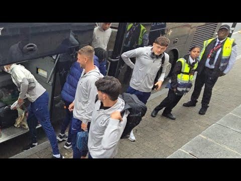 THE PLAYERS ARRIVING AT LEYTON ORIENT: Orient v Tottenham U21s: Donley, Lankshear, Yang, Scarlett
