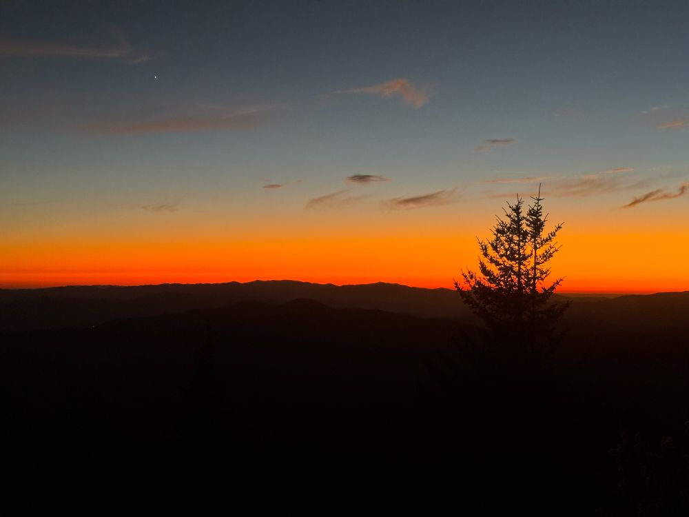 blue and orange sunset at clingmans dome 