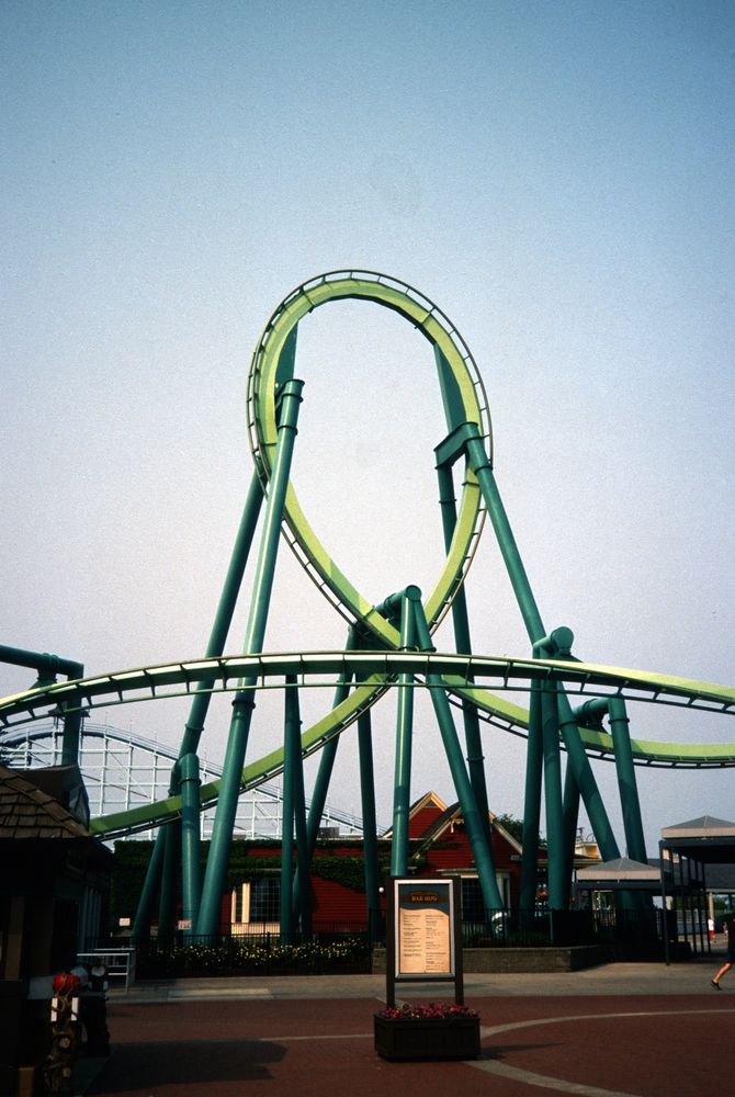Gorgeous loop and inline roll from raptor