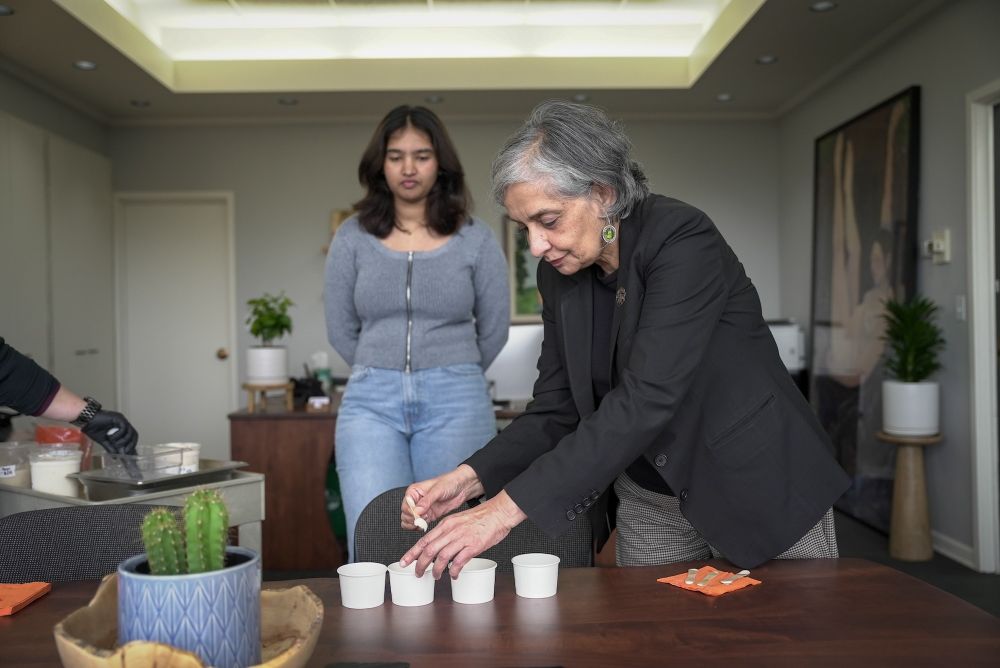 President Murthy tries different ice cream flavors