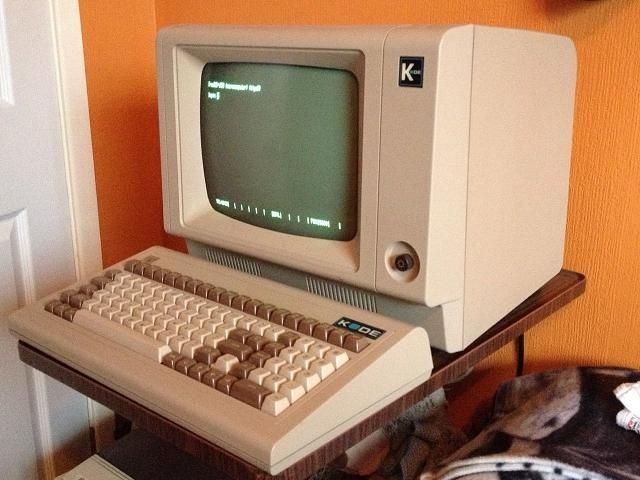 ICL KDE terminal. Pale brown. Green screen.
I used an ICL KDS terminal which I think didn't have the row of function keys.