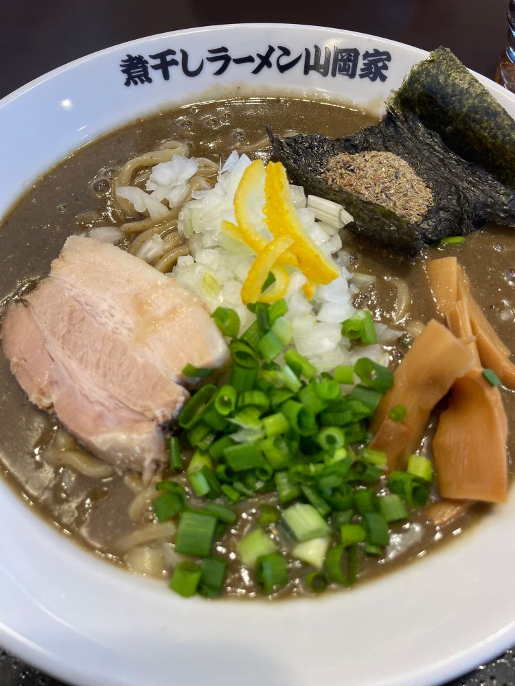 煮干しラーメン山岡家
期間限定鬼煮干し