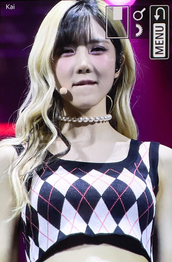 yoohyeon from kpop girl group dreamcatcher doing a mild sheesh face