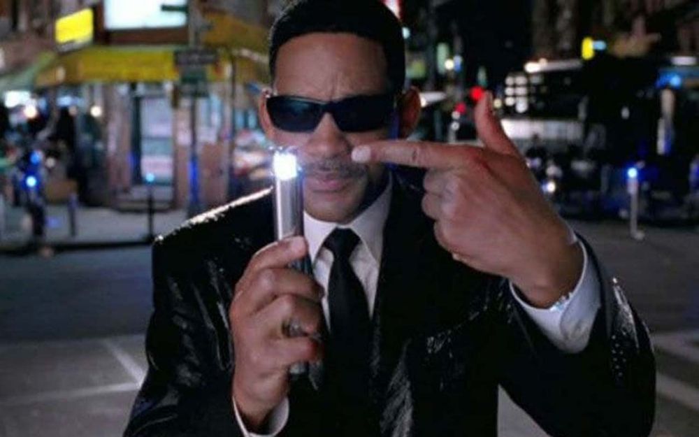 men in black neuralyzer I'm afraid my gf won't get the reference cuz she's never seen the movies but that's okay I will still reply with this