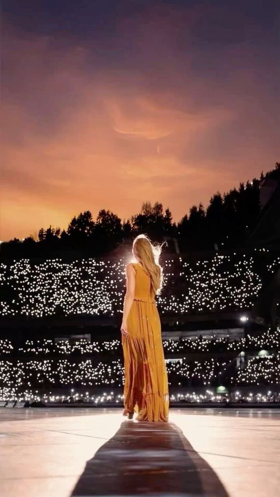 taylor swift performing marjorie at the eras tour