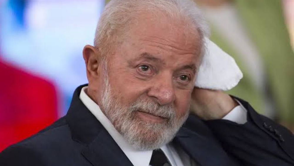 Urgente! Lula sofre acidente doméstico e machuca a cabeça