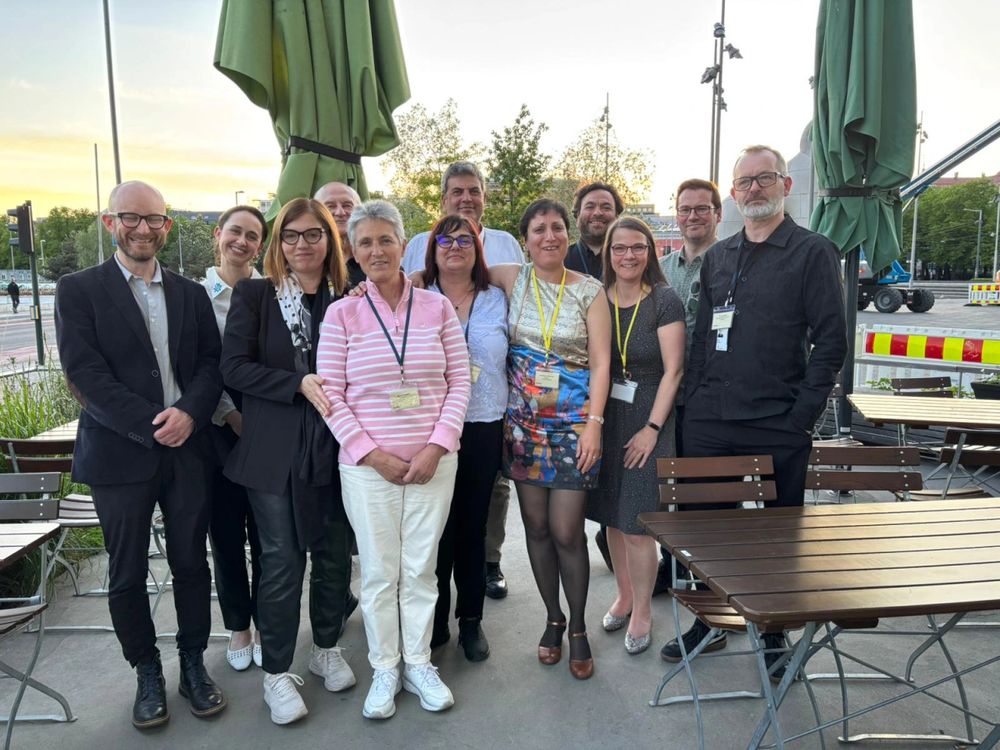 EASE Council From left to right: Jason Roberts, Ashley Cooper, Ksenija Bazdaric (ESE Editor in Chief), Sigmar Rode, Mary Hodgson (Secretary), Iva Grabaric Andonovski (Vice-President), Cem Uzun (Past-President), Bahar Mehmani (President), Ali Şahin, Jo Wixon, Phill Jones, and Are Brean (Vice President).