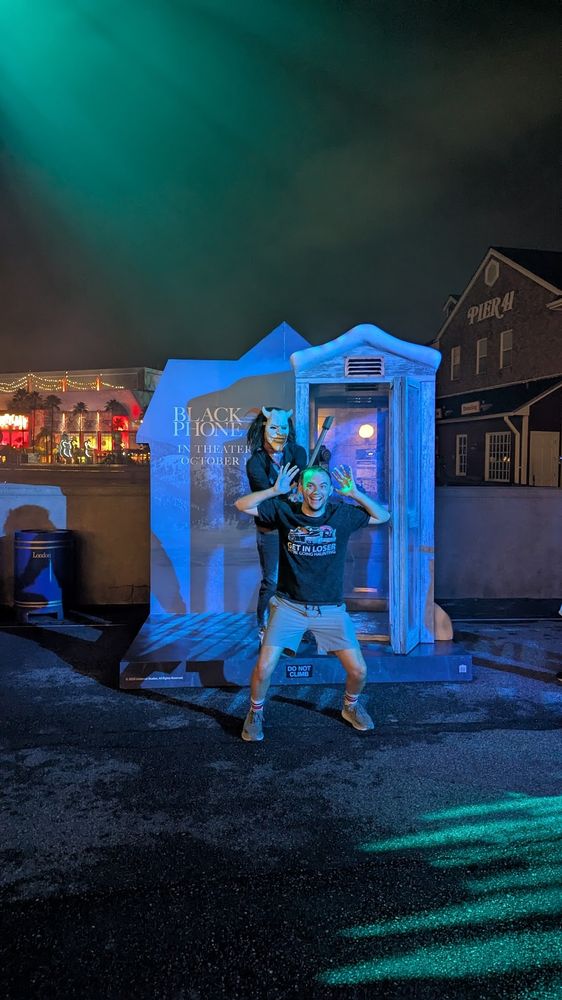 A victim looks onto the camera as the grabber is about to claim his next victim. 