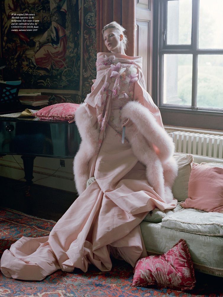 kate moss in pink look with pink fur trim