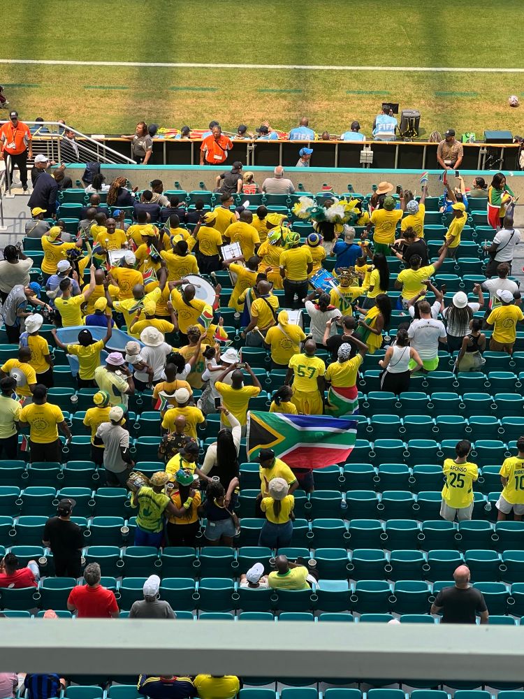 Supporters of the Mamelodi Sundowns (Mamelodi, Praetoria, Gutang, South Africa) cheering on the Mamelodi Sundowns FC against Fluminense FC in a FIFA Club World Cup match