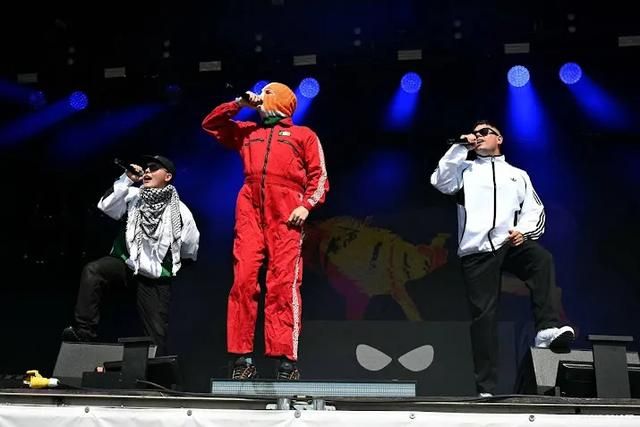 Kneecap niet vervolgd voor uitlatingen tijdens Glastonbury-show