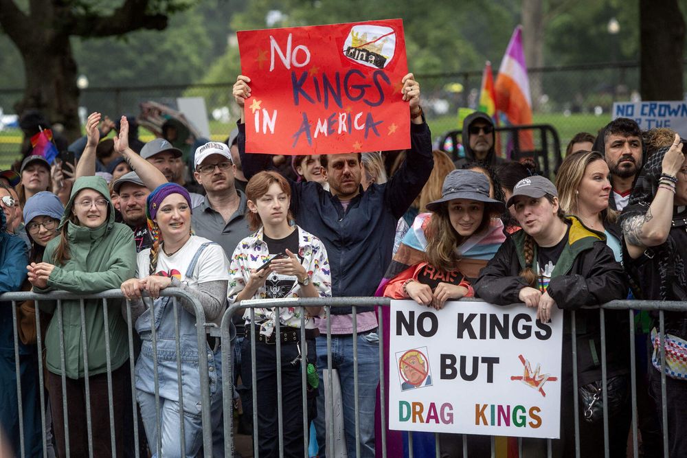 from: https://www.wbur.org/news/2025/06/14/pride-no-kings-boston-march-festival

photo of  Boston protesters, one sign saying "no kings but drag kings"