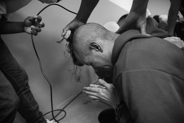 

Photo: Philip Holsinger

https://www.cbsnews.com/news/photojournalist-witnesses-venezuelan-migrants-arrival-in-el-salvador-60-minutes/