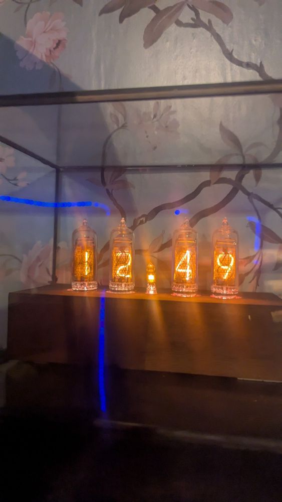 we had twelve minutes and forty nine seconds left, as told to us by this amazing light bulb clock.