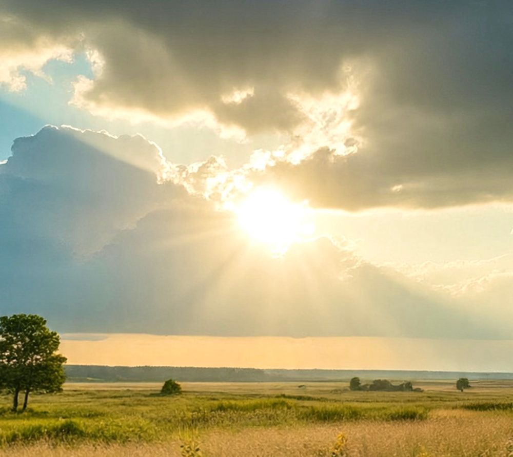 At some point in one’s life 
the #number of yesterdays becomes greater than the number 
of your tomorrow's.
Cherish the today's.
Fill them with joy,seek for that which warms a heart .
Until every last one 
of your yesterday’s blazes so bright that it lights up every one 
of your tomorrow's
*Sun shining on a field with its rays lighting up the sky clouds and landscape.
My image my words.
#vss365 #Poet #words #Landscape #BlueSky #Photography #Story #PhotographersUnited #EastCoastKin #sky #Light #time #poem