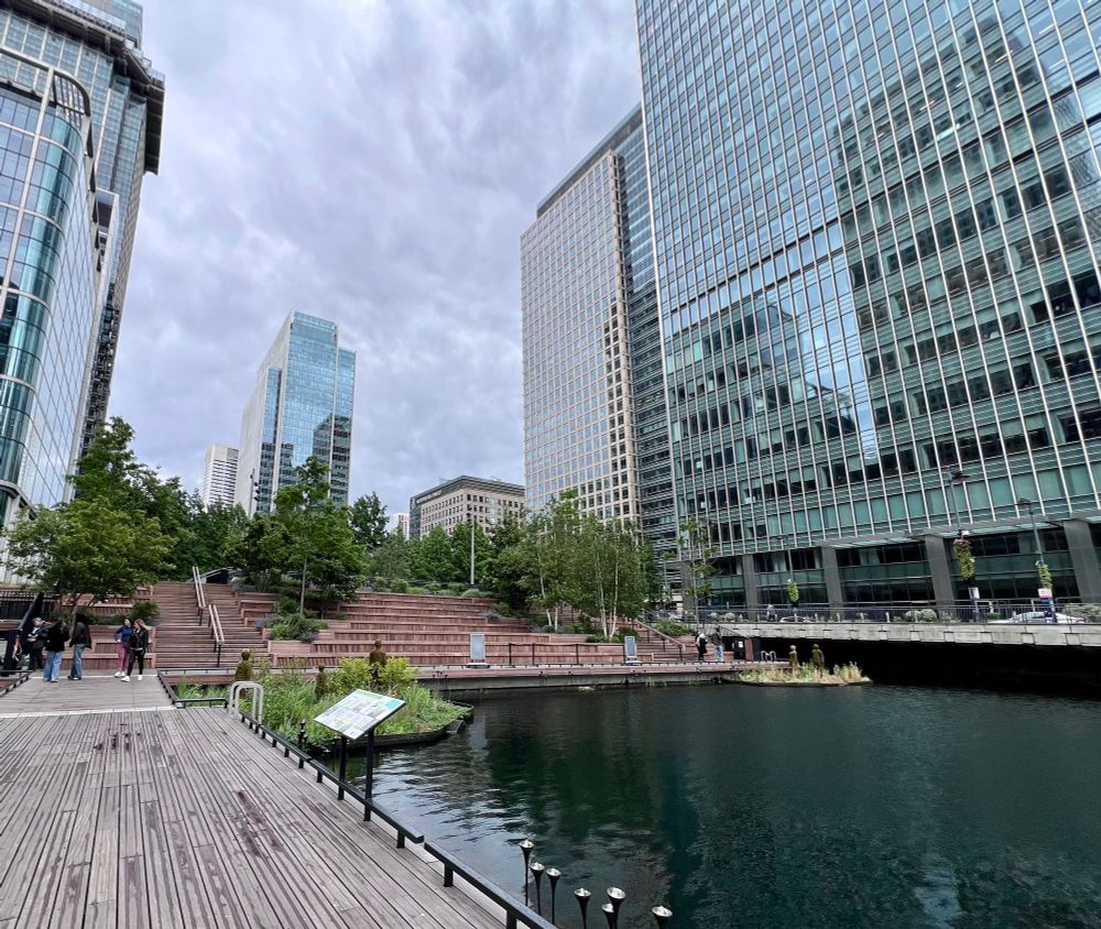 Photo of new Canary Wharf water garden / park