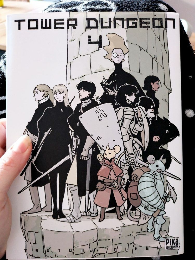 Cubierta de Tower Dungeon 4 de Nihei, salen varios personajes con armadura subidos a una torre