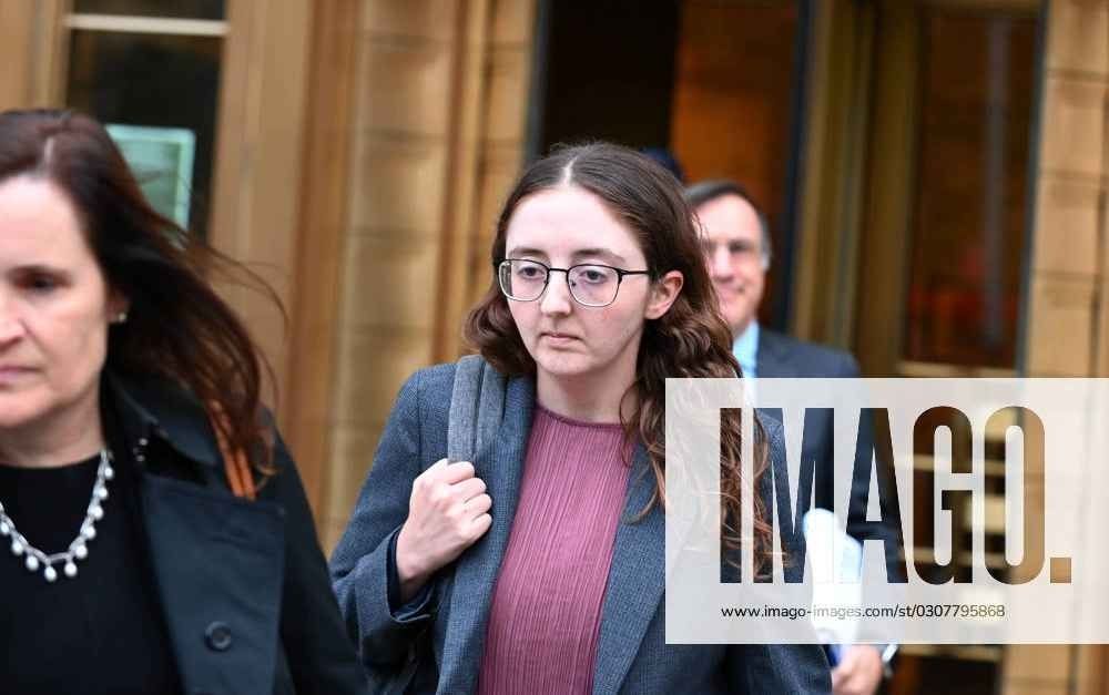 Caroline Ellison leaving court