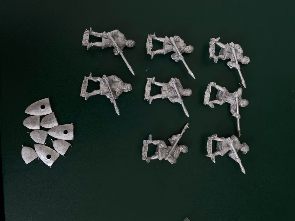 8 Ex Citadel Spearmen unpainted from Foundry Miniatures