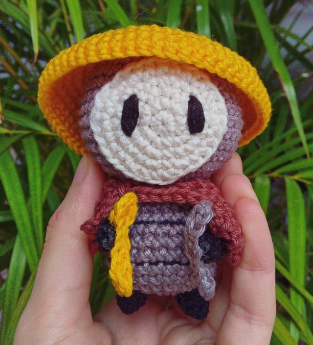 Foto de um amigurumi de Sherma 