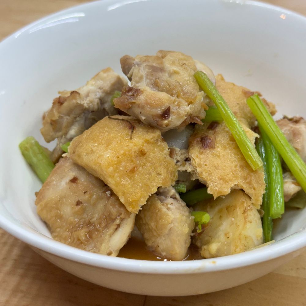 かぶと鶏もも肉と油揚げの焼き煮浸し