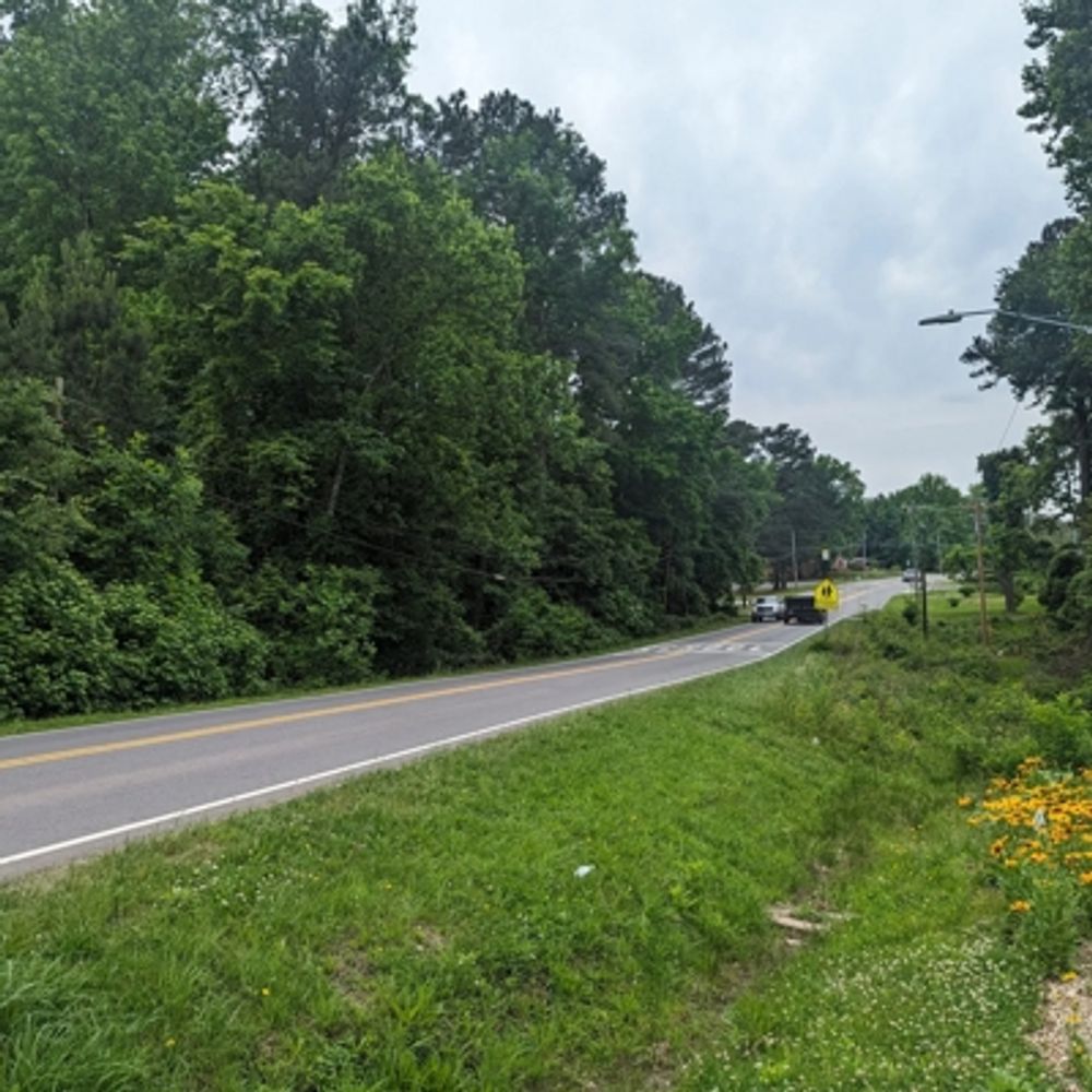 A boy’s bicycling death haunts a Black neighborhood. 35 years later, there’s still no sidewalk.