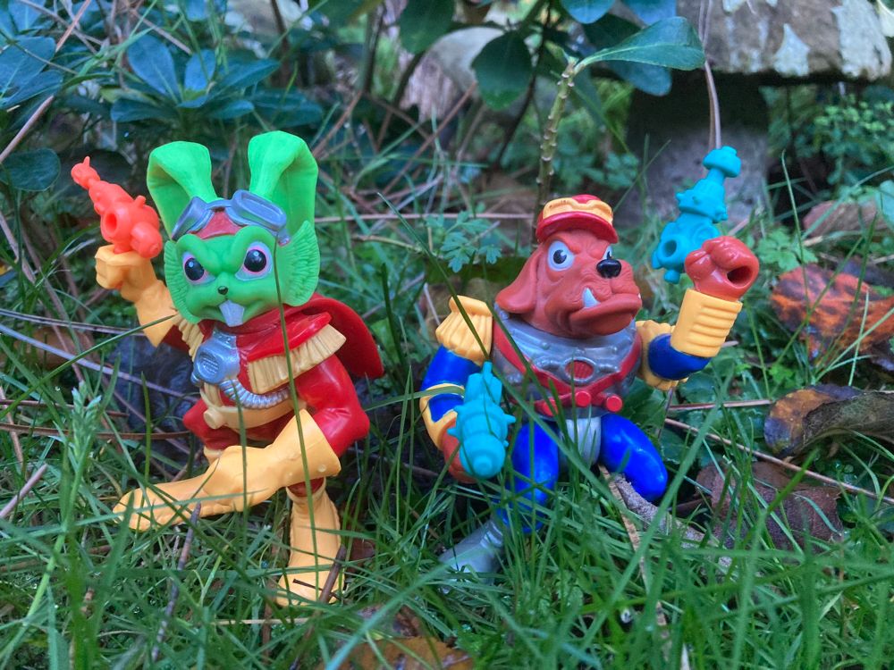 Comrades in arms against the terrible Toads!