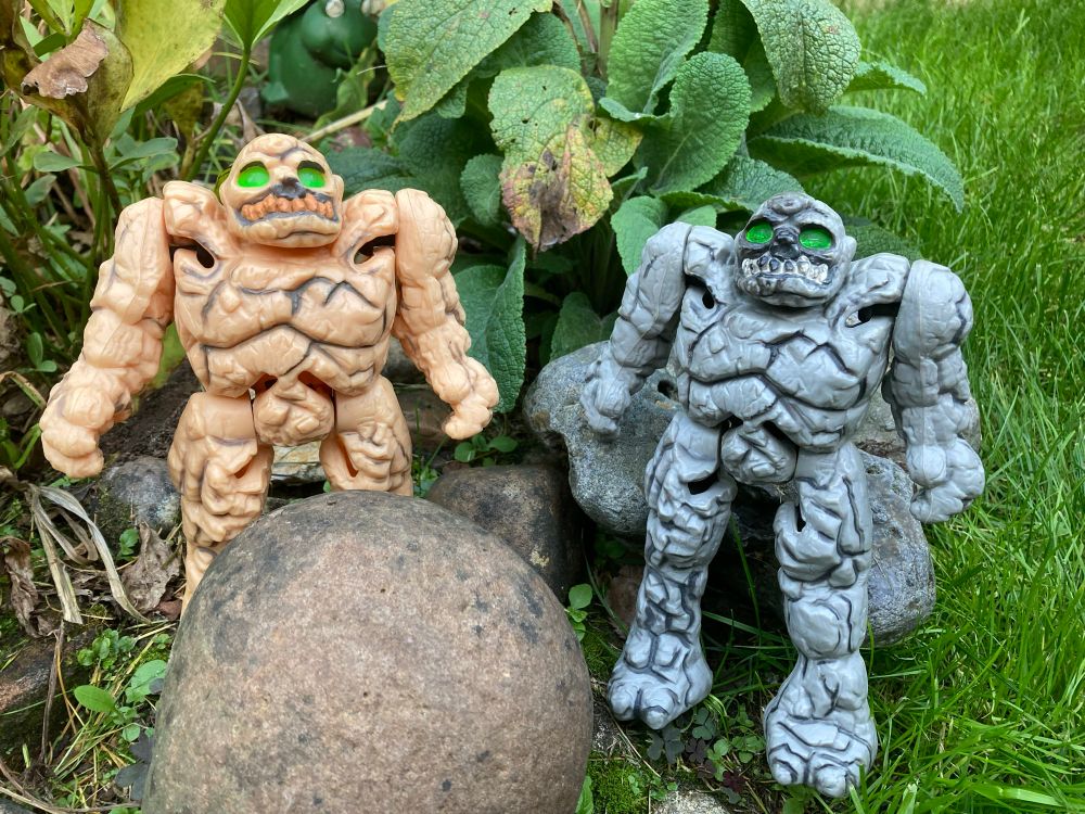Inhumanoids Granites! Granok (grey one) and Granites - The Race (sandstone one - who is an awkwardly-named generic) are identical except for the colours. Unlike the Redwoods they only made two Granites 