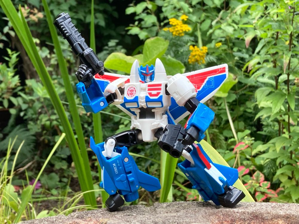 Stormshot in his dynamic robot mode armed with long and short blasters