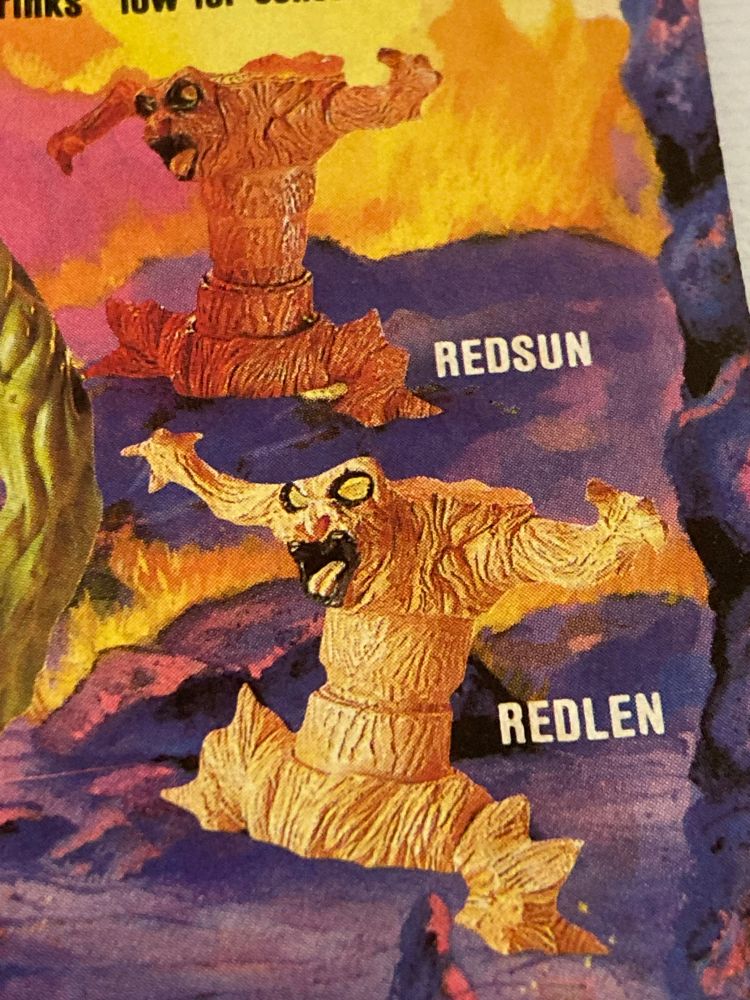 The original prototypes of Redlen and Redsun (banes seem to be mixed up based on the colours). No idea why they were changed but it’s a shame they didn’t release both the prototype design and the finished figure to give the Redwoods a bit of variety 