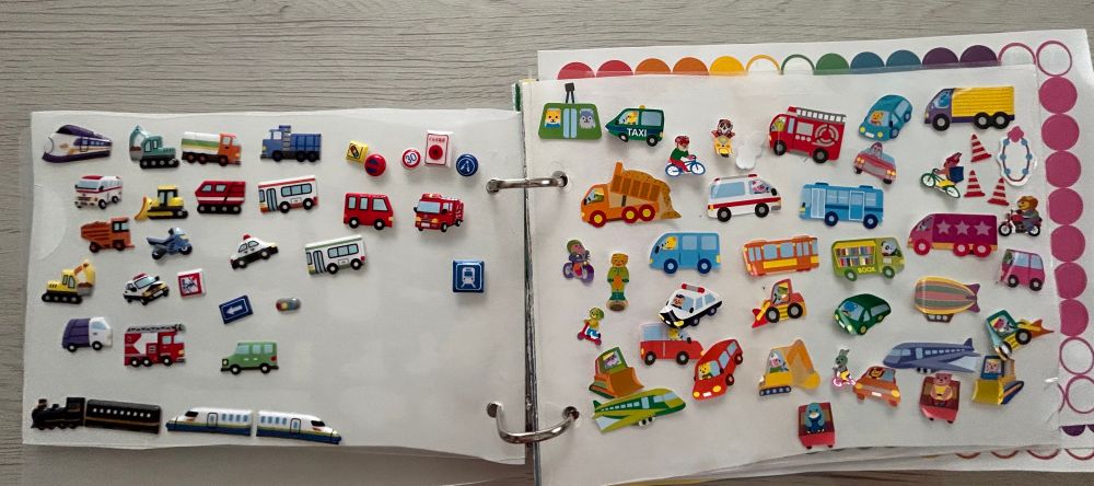 シール貼り大好きだから何度も貼って剥がせると非常にありがたい🙏