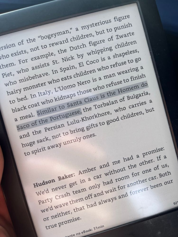 página do livro rant do autor chuck palahniuk 

Trecho desatacado “similar to santa claus is the homem do saco of the Portuguese”