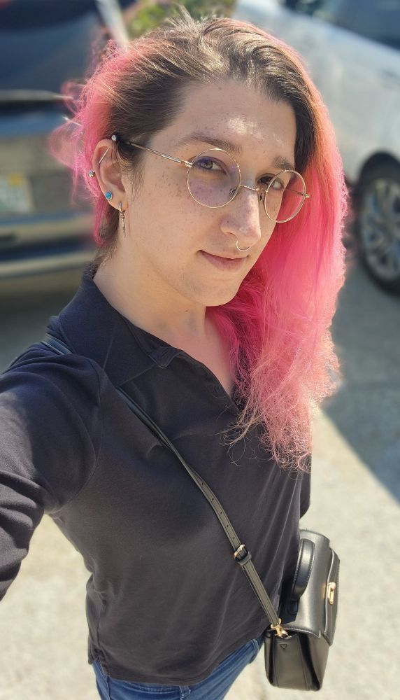 Work polo windswept vibes?