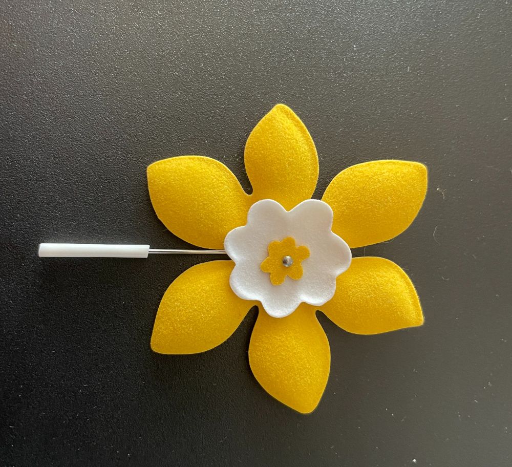 daffodil pin