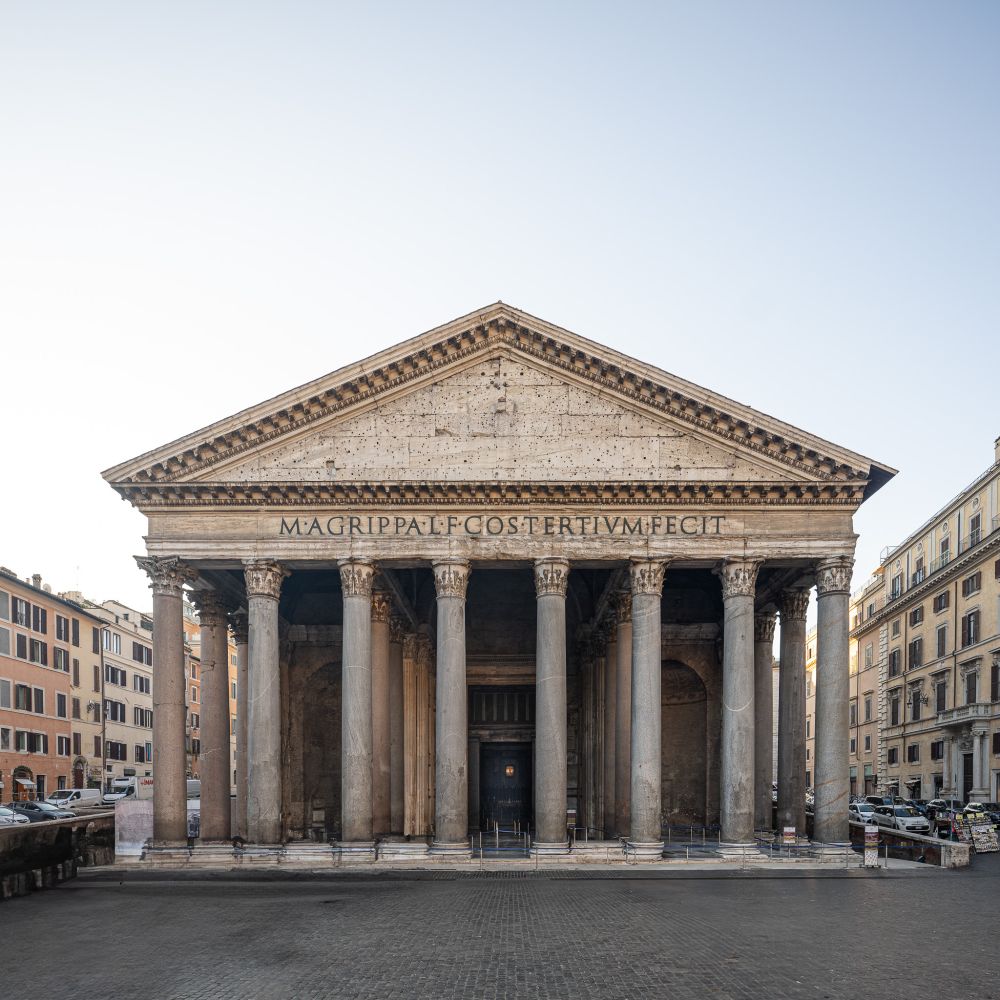 Pantheon portico
