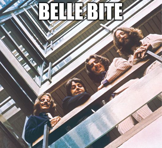 La deuxième photo des 4 Beatles regardant en bas dans la cage d'escalier de EMI, servant de pochette à la compile 1967-1970, légedée "Belle Bite"