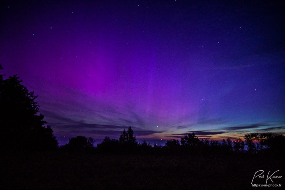 aurore boréale en fin de nuit sur les Monts d'Arrée #AuroreBoreale