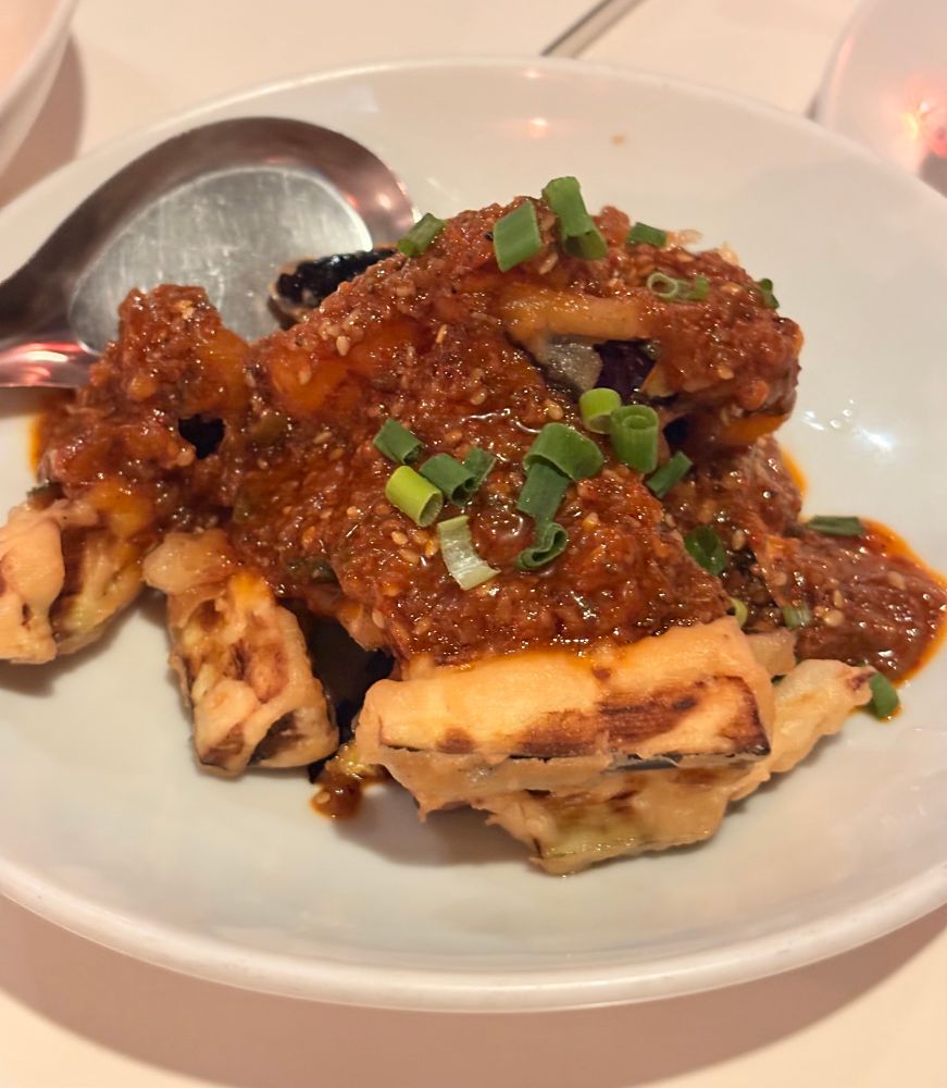 揚げ茄子の麻辣ソースがけ