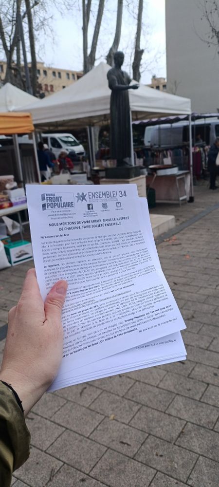 Distribution de tracts au marché du Mas Drevon 