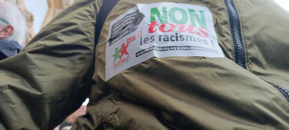 Autocollant Ensemble! NON à tous les racismes