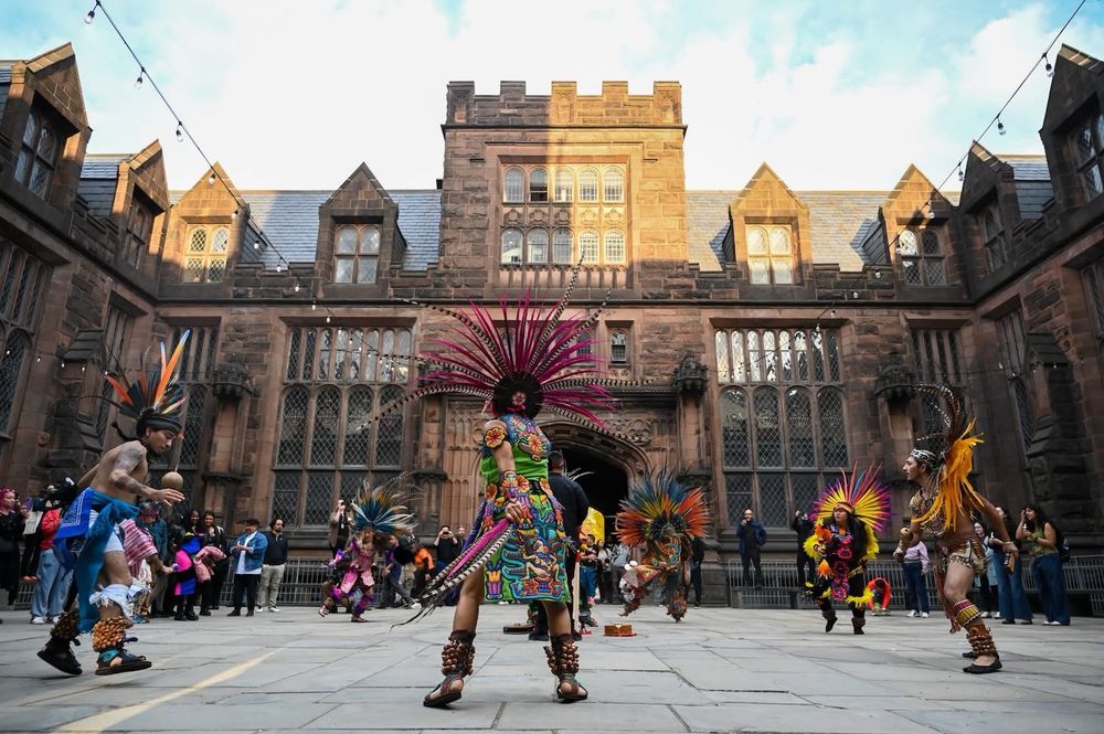 Dancers in East Pyne