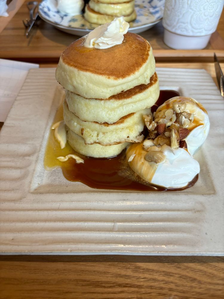 4段ホットケーキ（キャラメル味）