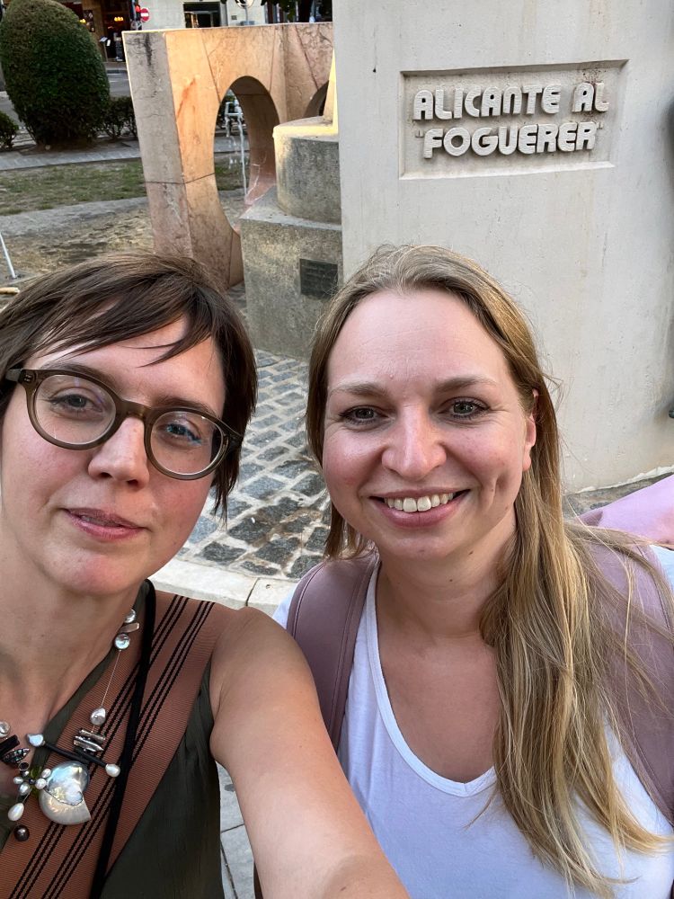 Katrin Domsch and Katja Rust at the EDRC meeting at Alicante.