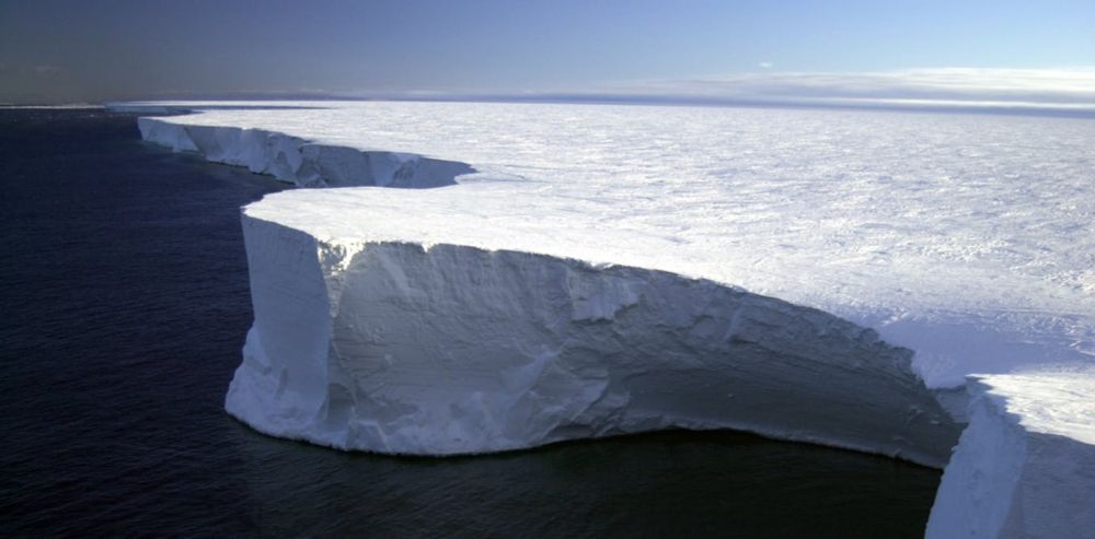 La « valse » des mers sous-glaciaires en Antarctique, ce phénomène méconnu qui pourrait accélérer la montée des eaux